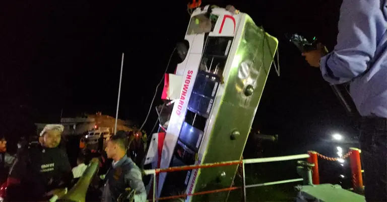 উদ্ধার হওয়া বাস